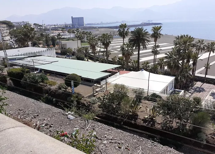 Domvs 84 게스트하우스 토레 안눈치아타